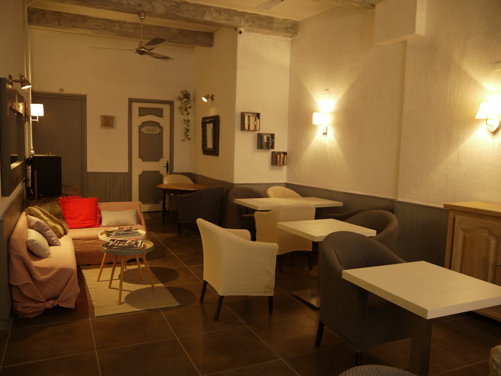 Hotel Portalet Hyeres Bagian luar foto